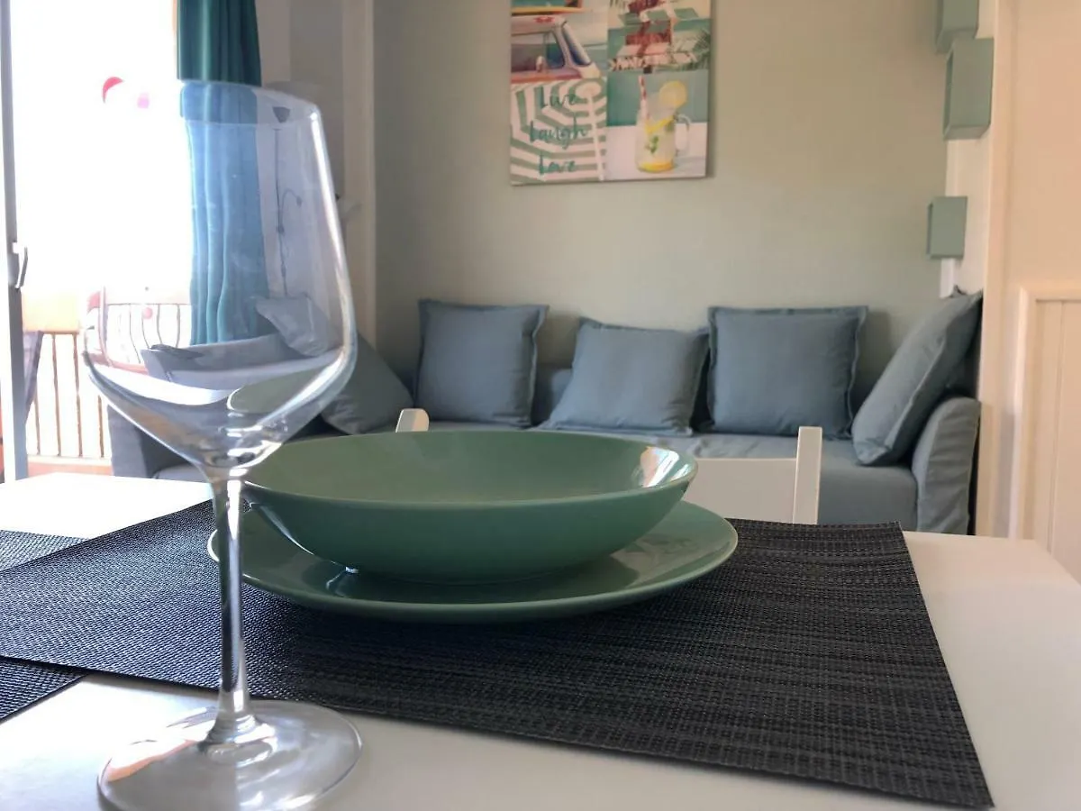 Appartement Magnificent Studio With A Terrace Overlooking The Sea! à Puerto de la Cruz